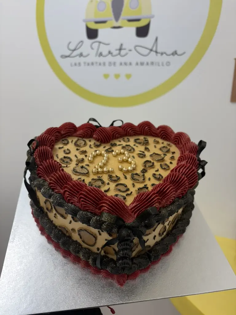 Tarta personalizada leopardo artesanal La Tart-Ana