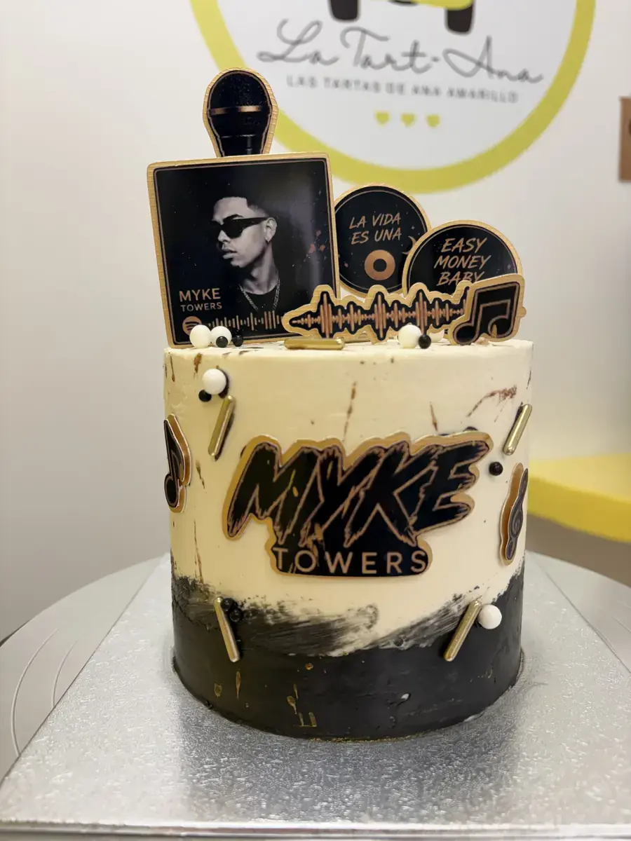 Tarta personalizada Myke Towers artesanal Pinoso